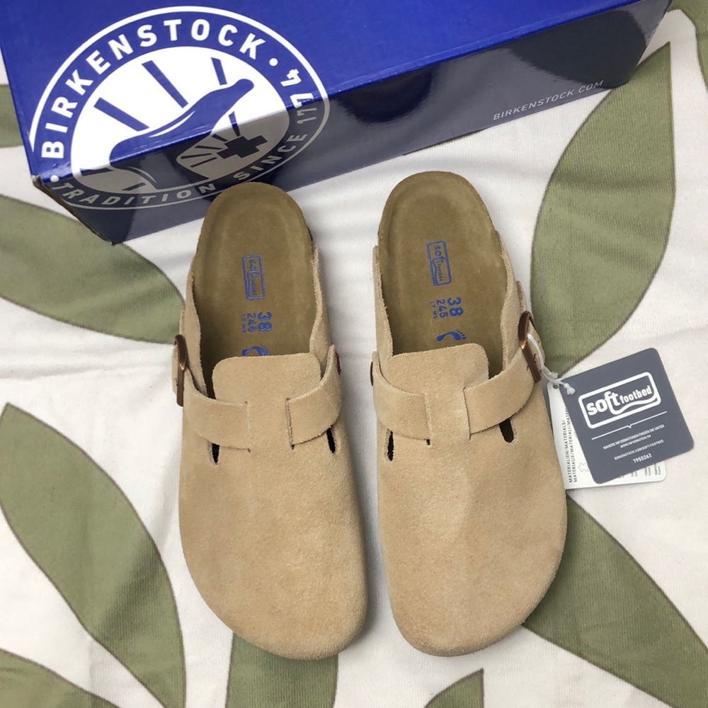 NWT Women's Latte Cream Suede Birkenstock Boston Shoes - Narrow Fit